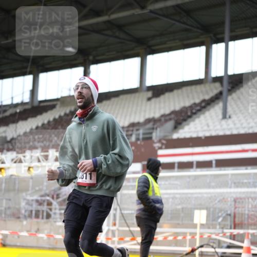 07.12.2025 - St. Pauli X-Mass-Run No. 15 Patografie http://msf.ph/oto/9373074 07.12.2025 11:57:17 Ziel 1327, 2496, 2811 meine-sportfotos.de