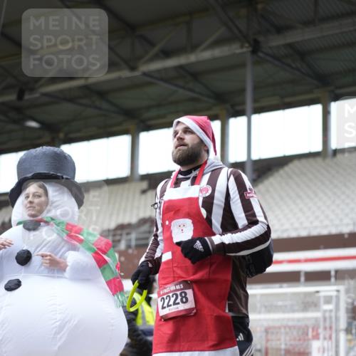 07.12.2025 - St. Pauli X-Mass-Run No. 15 Patografie http://msf.ph/oto/9373089 07.12.2025 11:57:35 Ziel 2228, 3444, 3452, 3480, 3847, 3852, 3993, 4125 meine-sportfotos.de