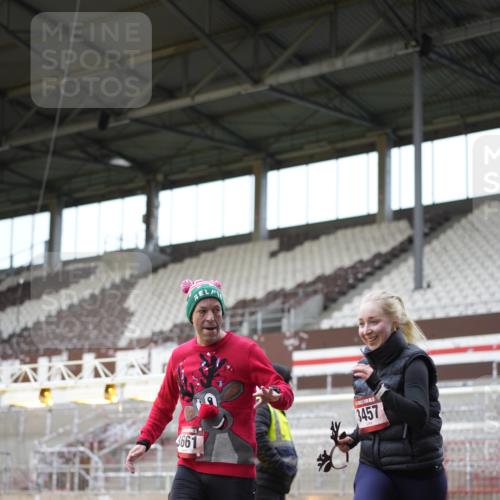 07.12.2025 - St. Pauli X-Mass-Run No. 15 Patografie http://msf.ph/oto/9373097 07.12.2025 11:58:14 Ziel 1151, 1909, 1914, 3457, 3661, 3817, 4721 meine-sportfotos.de