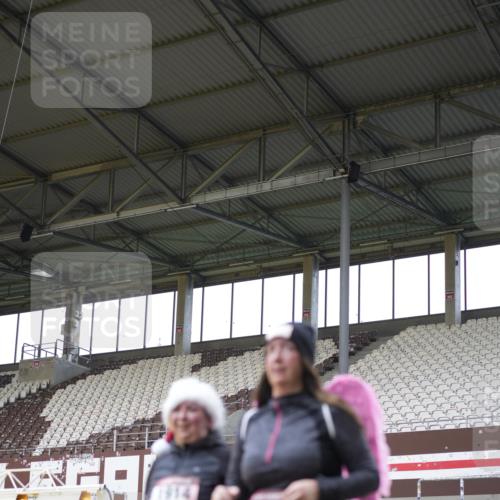 07.12.2025 - St. Pauli X-Mass-Run No. 15 Patografie http://msf.ph/oto/9373100 07.12.2025 11:58:17 Ziel 1151, 1909, 1914, 3150, 3457, 3661, 4057, 4721 meine-sportfotos.de