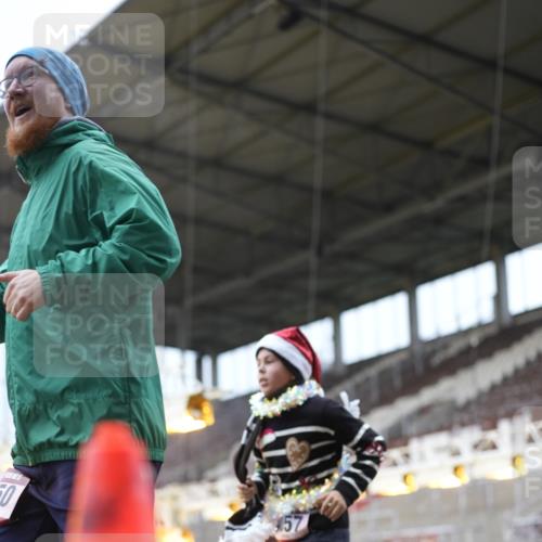 07.12.2025 - St. Pauli X-Mass-Run No. 15 Patografie http://msf.ph/oto/9373104 07.12.2025 11:58:20 Ziel 163, 1151, 1909, 1914, 3150, 3457, 3661, 4057, 4721 meine-sportfotos.de