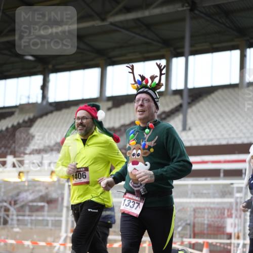 07.12.2025 - St. Pauli X-Mass-Run No. 15 Patografie http://msf.ph/oto/9373125 07.12.2025 11:59:08 Ziel 862, 1337, 1406, 4733, 4749, 4790 meine-sportfotos.de