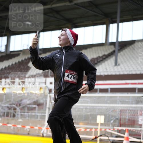 07.12.2025 - St. Pauli X-Mass-Run No. 15 Patografie http://msf.ph/oto/9373129 07.12.2025 11:59:13 Ziel 862, 1337, 1406, 4242, 4733, 4749, 4790 meine-sportfotos.de