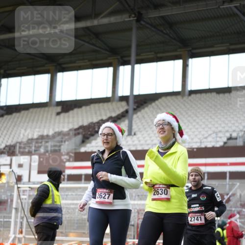 07.12.2025 - St. Pauli X-Mass-Run No. 15 Patografie http://msf.ph/oto/9373143 07.12.2025 11:59:27 Ziel 2627, 2630, 2741, 4242, 4744, 4754, 4790 meine-sportfotos.de