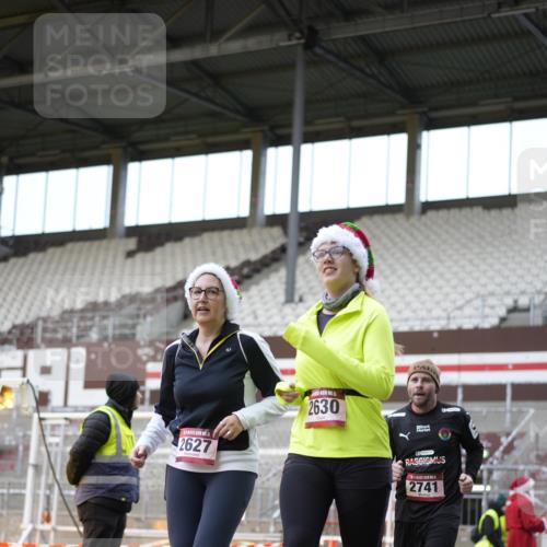 07.12.2025 - St. Pauli X-Mass-Run No. 15 Patografie http://msf.ph/oto/9373145 07.12.2025 11:59:27 Ziel 2627, 2630, 2741, 4242, 4744, 4754, 4790 meine-sportfotos.de