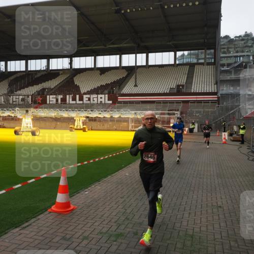 07.12.2025 - St. Pauli X-Mass-Run No. 15 Fabian Wolf http://msf.ph/oto/9373180 07.12.2025 09:51:18 Ziel 13, 1258, 2030, 2135, 2646, 3110, 4273 meine-sportfotos.de