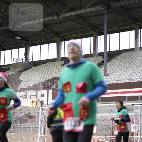 07.12.2025 - St. Pauli X-Mass-Run No. 15 Patografie http://msf.ph/oto/9373193 07.12.2025 12:00:40 Ziel 1225, 1443, 2032, 3318, 3322, 3323, 3325, 3584, 3587, 4723 meine-sportfotos.de