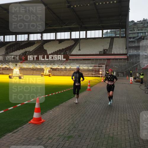 07.12.2025 - St. Pauli X-Mass-Run No. 15 Fabian Wolf http://msf.ph/oto/9373196 07.12.2025 09:51:20 Ziel 13, 1258, 2030, 2135, 2646, 3110, 4273 meine-sportfotos.de