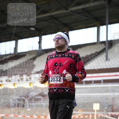 07.12.2025 - St. Pauli X-Mass-Run No. 15 Patografie http://msf.ph/oto/9373201 07.12.2025 12:00:43 Ziel 1225, 1443, 2032, 3318, 3322, 3323, 3325, 4723 meine-sportfotos.de