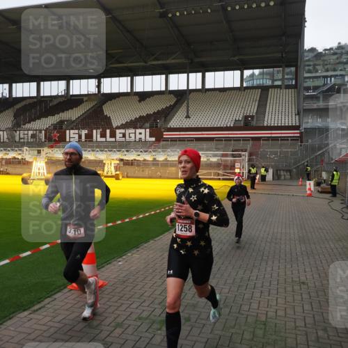 07.12.2025 - St. Pauli X-Mass-Run No. 15 Fabian Wolf http://msf.ph/oto/9373202 07.12.2025 09:51:21 Ziel 13, 1258, 2030, 2135, 2646, 3110, 4273 meine-sportfotos.de