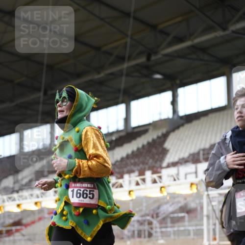 07.12.2025 - St. Pauli X-Mass-Run No. 15 Patografie http://msf.ph/oto/9373215 07.12.2025 12:00:54 Ziel 124, 1225, 1443, 1635, 1665, 1880, 2032, 3318, 3322, 3323, 3325 meine-sportfotos.de