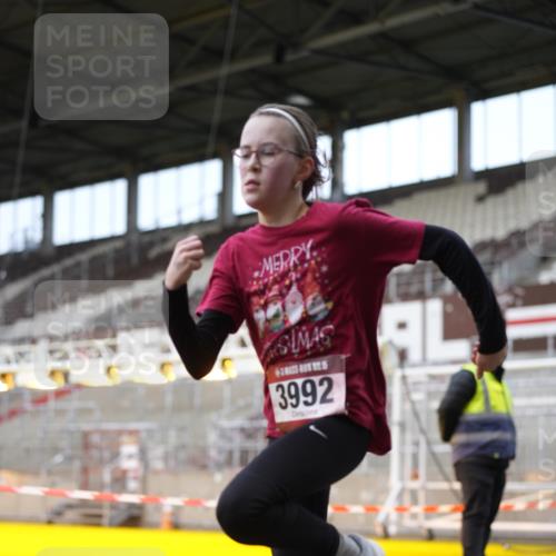07.12.2025 - St. Pauli X-Mass-Run No. 15 Patografie http://msf.ph/oto/9373230 07.12.2025 12:01:07 Ziel 124, 1635, 1665, 1880, 1923, 1928, 2463, 3811, 3813, 3992 meine-sportfotos.de