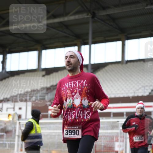 07.12.2025 - St. Pauli X-Mass-Run No. 15 Patografie http://msf.ph/oto/9373242 07.12.2025 12:01:19 Ziel 1923, 1928, 1930, 1932, 2991, 3385, 3463, 3531, 3811, 3813, 3990, 3992 meine-sportfotos.de