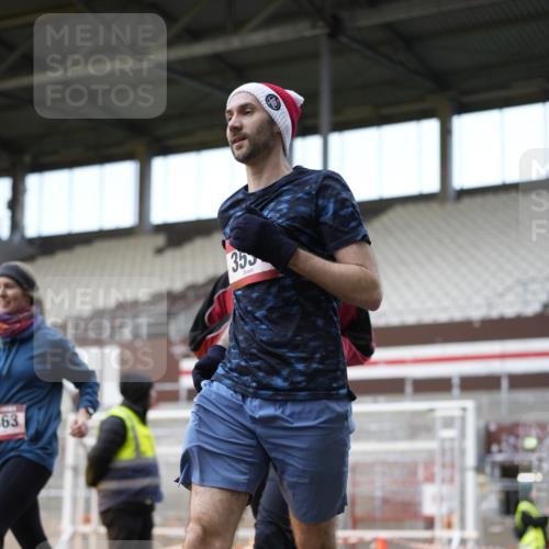 07.12.2025 - St. Pauli X-Mass-Run No. 15 Patografie http://msf.ph/oto/9373246 07.12.2025 12:01:20 Ziel 1923, 1928, 1930, 1932, 2987, 2991, 3385, 3463, 3531, 3811, 3813, 3990, 3992 meine-sportfotos.de