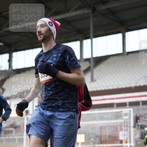 07.12.2025 - St. Pauli X-Mass-Run No. 15 Patografie http://msf.ph/oto/9373248 07.12.2025 12:01:20 Ziel 1923, 1928, 1930, 1932, 2987, 2991, 3385, 3463, 3531, 3811, 3813, 3990, 3992 meine-sportfotos.de
