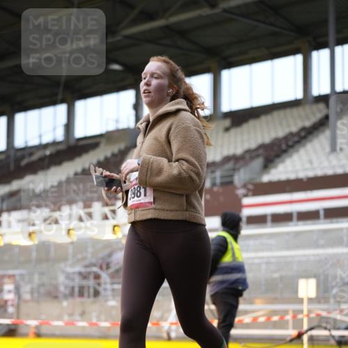07.12.2025 - St. Pauli X-Mass-Run No. 15 Patografie http://msf.ph/oto/9373259 07.12.2025 12:01:31 Ziel 1719, 1786, 1930, 1932, 2987, 2991, 3385, 3463, 3531, 3981, 3990, 4753 meine-sportfotos.de
