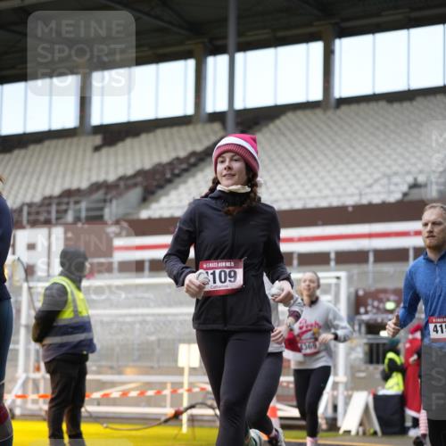 07.12.2025 - St. Pauli X-Mass-Run No. 15 Patografie http://msf.ph/oto/9373287 07.12.2025 12:01:51 Ziel 576, 926, 928, 933, 2411, 2539, 2868, 3869, 4107, 4109, 4156, 4369, 4370 meine-sportfotos.de