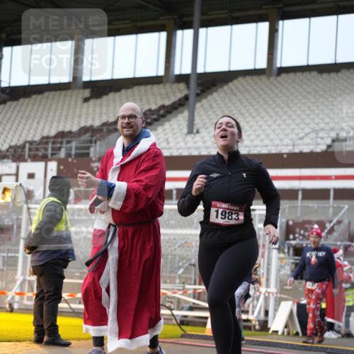 07.12.2025 - St. Pauli X-Mass-Run No. 15 Patografie http://msf.ph/oto/9373326 07.12.2025 12:02:24 Ziel 235, 1979, 1983, 2936, 2940, 3203, 3429, 3432, 3837, 4364 meine-sportfotos.de
