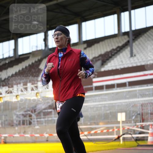 07.12.2025 - St. Pauli X-Mass-Run No. 15 Patografie http://msf.ph/oto/9373353 07.12.2025 12:02:38 Ziel 235, 1279, 1979, 1983, 3429, 3432, 3743, 3745, 3803, 3995 meine-sportfotos.de