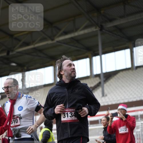 07.12.2025 - St. Pauli X-Mass-Run No. 15 Patografie http://msf.ph/oto/9373392 07.12.2025 12:03:06 Ziel 267, 2610, 2747, 2822, 2834, 2843, 3122, 3125, 3130, 3134, 3281, 3282, 3941, 4024, 4243, 4244, 4747, 4750, 4751 meine-sportfotos.de