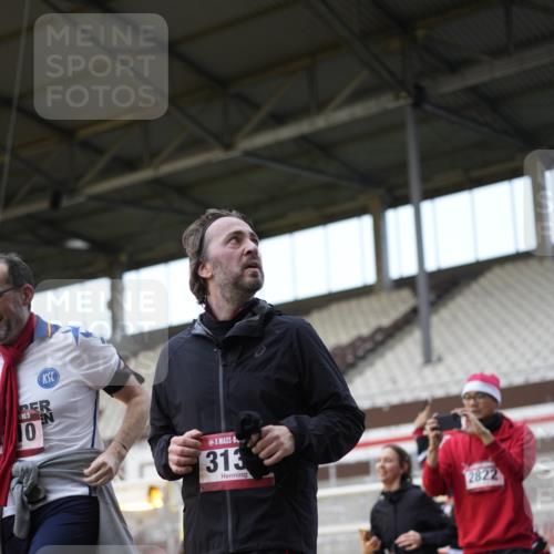 07.12.2025 - St. Pauli X-Mass-Run No. 15 Patografie http://msf.ph/oto/9373395 07.12.2025 12:03:06 Ziel 267, 2610, 2747, 2822, 2834, 2843, 3122, 3125, 3130, 3134, 3281, 3282, 3941, 4024, 4243, 4244, 4747, 4750, 4751 meine-sportfotos.de