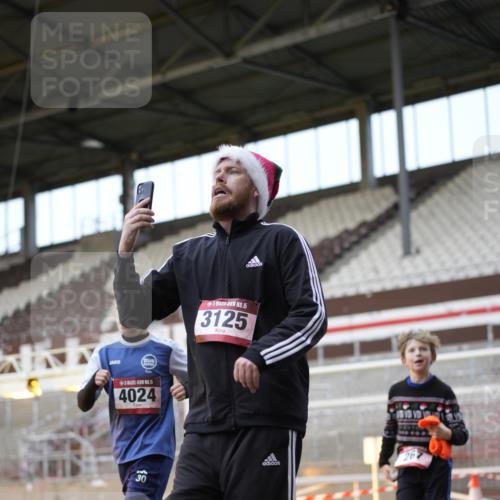07.12.2025 - St. Pauli X-Mass-Run No. 15 Patografie http://msf.ph/oto/9373406 07.12.2025 12:03:08 Ziel 267, 2610, 2747, 2822, 2834, 2843, 3122, 3125, 3130, 3134, 3281, 3282, 3937, 3941, 3943, 4024, 4243, 4244, 4741, 4747, 4750, 4751 meine-sportfotos.de