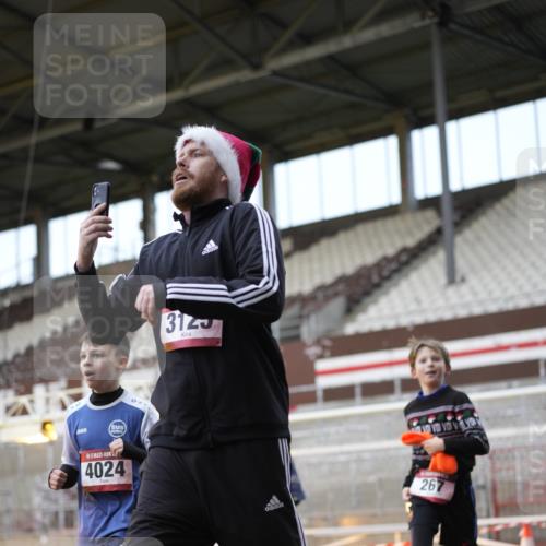 07.12.2025 - St. Pauli X-Mass-Run No. 15 Patografie http://msf.ph/oto/9373408 07.12.2025 12:03:08 Ziel 267, 2610, 2747, 2822, 2834, 2843, 3122, 3125, 3130, 3134, 3281, 3282, 3937, 3941, 3943, 4024, 4243, 4244, 4741, 4747, 4750, 4751 meine-sportfotos.de