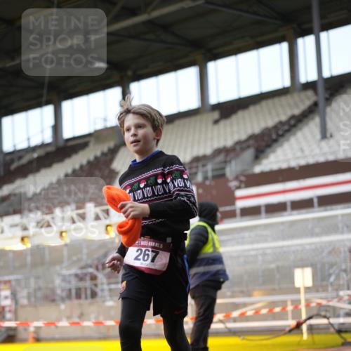 07.12.2025 - St. Pauli X-Mass-Run No. 15 Patografie http://msf.ph/oto/9373412 07.12.2025 12:03:09 Ziel 267, 2610, 2747, 2822, 2834, 2843, 3122, 3125, 3130, 3134, 3281, 3282, 3937, 3941, 3943, 4024, 4243, 4244, 4741, 4747, 4750, 4751 meine-sportfotos.de