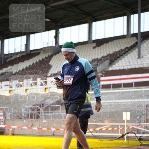 07.12.2025 - St. Pauli X-Mass-Run No. 15 Patografie http://msf.ph/oto/9373426 07.12.2025 12:03:20 Ziel 267, 2610, 2822, 2834, 2843, 3125, 3134, 3282, 3807, 3937, 3941, 3943, 4006, 4022, 4024, 4241, 4726, 4731, 4732, 4741, 4750, 5007 meine-sportfotos.de