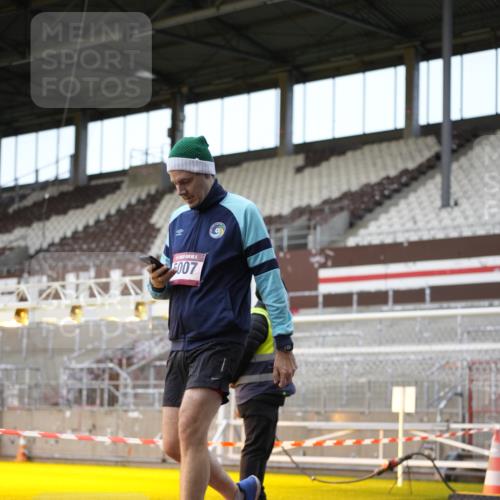 07.12.2025 - St. Pauli X-Mass-Run No. 15 Patografie http://msf.ph/oto/9373427 07.12.2025 12:03:20 Ziel 267, 2610, 2822, 2834, 2843, 3125, 3134, 3282, 3807, 3937, 3941, 3943, 4006, 4022, 4024, 4241, 4726, 4731, 4732, 4741, 4750, 5007 meine-sportfotos.de