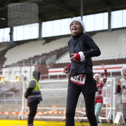 07.12.2025 - St. Pauli X-Mass-Run No. 15 Patografie http://msf.ph/oto/9373429 07.12.2025 12:03:22 Ziel 267, 2834, 3125, 3282, 3807, 3937, 3941, 3943, 4006, 4022, 4024, 4241, 4247, 4726, 4731, 4732, 4741, 5007 meine-sportfotos.de