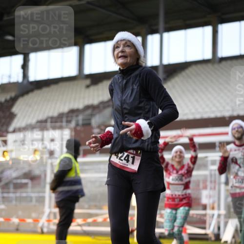 07.12.2025 - St. Pauli X-Mass-Run No. 15 Patografie http://msf.ph/oto/9373431 07.12.2025 12:03:22 Ziel 267, 2834, 3125, 3282, 3807, 3937, 3941, 3943, 4006, 4022, 4024, 4241, 4247, 4726, 4731, 4732, 4741, 5007 meine-sportfotos.de