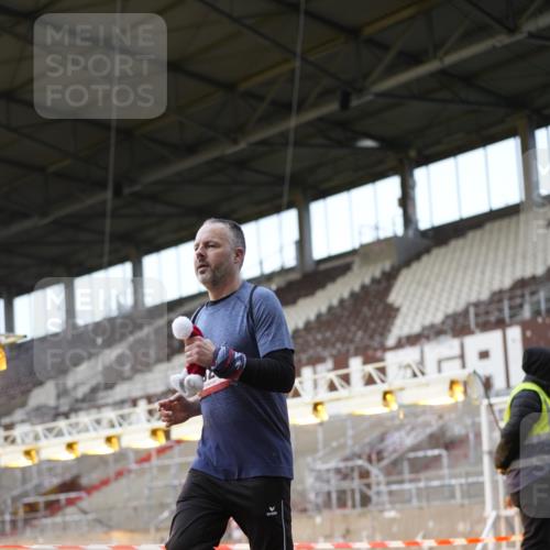 07.12.2025 - St. Pauli X-Mass-Run No. 15 Patografie http://msf.ph/oto/9373443 07.12.2025 12:03:25 Ziel 3282, 3807, 3937, 3941, 3943, 4006, 4022, 4224, 4241, 4247, 4726, 4731, 4732, 4741, 4746, 5007 meine-sportfotos.de