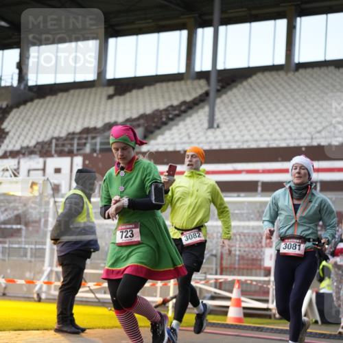 07.12.2025 - St. Pauli X-Mass-Run No. 15 Patografie http://msf.ph/oto/9373468 07.12.2025 12:03:35 Ziel 255, 258, 263, 723, 3081, 3082, 3316, 3317, 3807, 3994, 3996, 3997, 4006, 4022, 4221, 4224, 4241, 4247, 4726, 4731, 4742, 4746 meine-sportfotos.de