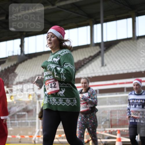 07.12.2025 - St. Pauli X-Mass-Run No. 15 Patografie http://msf.ph/oto/9373475 07.12.2025 12:03:37 Ziel 255, 258, 263, 723, 3081, 3082, 3316, 3317, 3807, 3994, 3996, 3997, 4006, 4011, 4021, 4022, 4221, 4224, 4241, 4247, 4726, 4731, 4742, 4746 meine-sportfotos.de