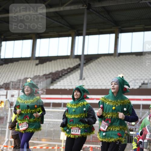 07.12.2025 - St. Pauli X-Mass-Run No. 15 Patografie http://msf.ph/oto/9373489 07.12.2025 12:03:53 Ziel 1236, 1357, 3316, 3317, 3753, 3851, 3994, 4011, 4021, 4047, 4049, 4131, 4365, 4367 meine-sportfotos.de