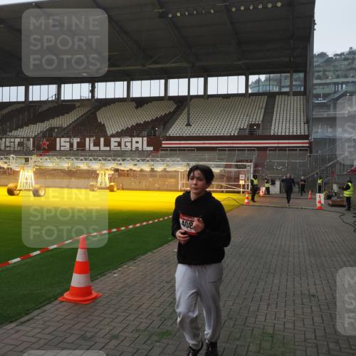 07.12.2025 - St. Pauli X-Mass-Run No. 15 Fabian Wolf http://msf.ph/oto/9373504 07.12.2025 09:55:03 Ziel 4088 meine-sportfotos.de