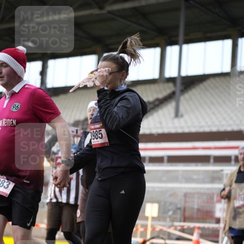 07.12.2025 - St. Pauli X-Mass-Run No. 15 Patografie http://msf.ph/oto/9373520 07.12.2025 12:04:05 Ziel 778, 795, 923, 1228, 1231, 1236, 1357, 1504, 2091, 2398, 3121, 3705, 3753, 3851, 3983, 3985, 4008, 4047, 4049, 4131, 4302, 4305, 4311, 4365, 4367 meine-sportfotos.de