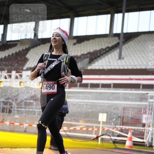 07.12.2025 - St. Pauli X-Mass-Run No. 15 Patografie http://msf.ph/oto/9373552 07.12.2025 12:04:14 Ziel 778, 795, 923, 1228, 1231, 1490, 1504, 2091, 2398, 2410, 3121, 3705, 3983, 3985, 4008, 4302, 4305, 4311, 4374, 4375, 4386, 4728 meine-sportfotos.de