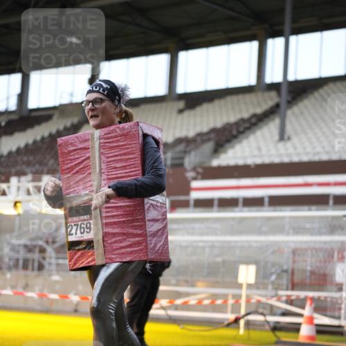 07.12.2025 - St. Pauli X-Mass-Run No. 15 Patografie http://msf.ph/oto/9373564 07.12.2025 12:04:22 Ziel 1228, 1231, 1490, 1504, 2404, 2410, 2769, 3675, 3833, 4008, 4056, 4059, 4302, 4305, 4311, 4374, 4375, 4386, 4728 meine-sportfotos.de