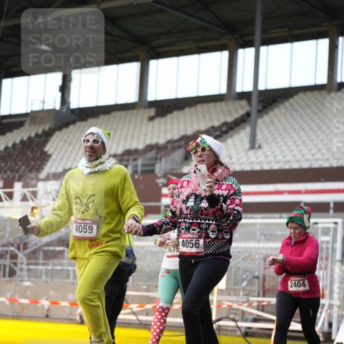 07.12.2025 - St. Pauli X-Mass-Run No. 15 Patografie http://msf.ph/oto/9373566 07.12.2025 12:04:25 Ziel 1490, 1504, 2404, 2410, 2769, 3675, 3833, 4056, 4059, 4374, 4375, 4386, 4728 meine-sportfotos.de