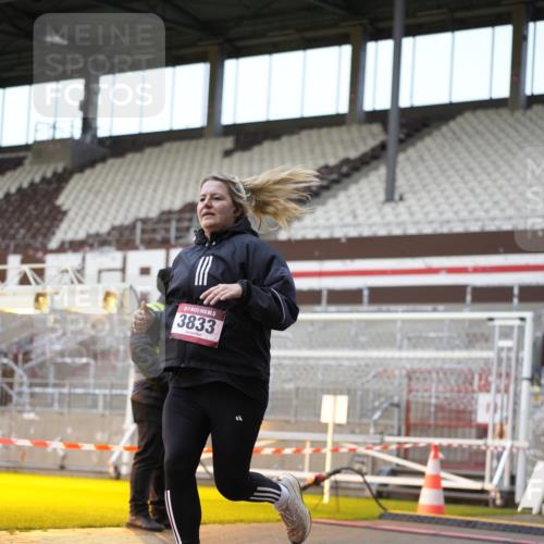 07.12.2025 - St. Pauli X-Mass-Run No. 15 Patografie http://msf.ph/oto/9373573 07.12.2025 12:04:27 Ziel 1490, 2404, 2410, 2769, 3675, 3833, 4056, 4059, 4374, 4375, 4386 meine-sportfotos.de