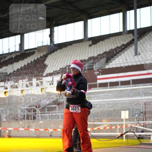 07.12.2025 - St. Pauli X-Mass-Run No. 15 Patografie http://msf.ph/oto/9373596 07.12.2025 12:04:45 Ziel 3021, 3175, 3176, 3487, 3569, 3577, 3581, 3604, 3688, 3725, 4329, 4417, 4418, 4420 meine-sportfotos.de