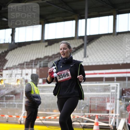 07.12.2025 - St. Pauli X-Mass-Run No. 15 Patografie http://msf.ph/oto/9373615 07.12.2025 12:04:50 Ziel 3021, 3175, 3176, 3487, 3569, 3577, 3581, 4329, 4417, 4418, 4420 meine-sportfotos.de