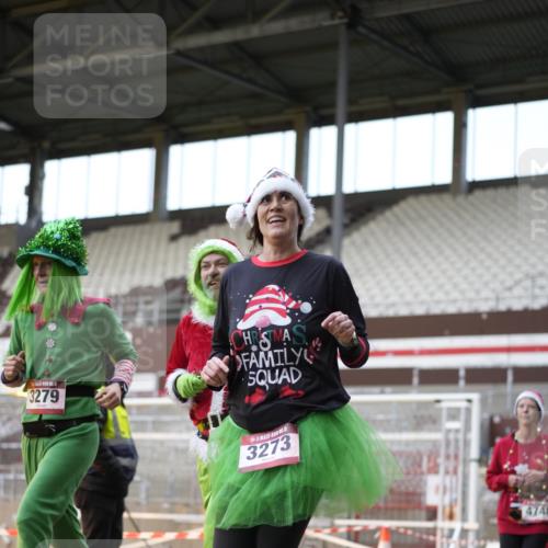 07.12.2025 - St. Pauli X-Mass-Run No. 15 Patografie http://msf.ph/oto/9373643 07.12.2025 12:05:06 Ziel 666, 860, 1304, 1444, 1445, 1446, 3268, 3273, 3279, 3372, 4748 meine-sportfotos.de