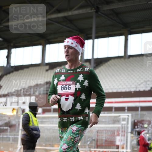 07.12.2025 - St. Pauli X-Mass-Run No. 15 Patografie http://msf.ph/oto/9373663 07.12.2025 12:05:10 Ziel 666, 860, 1304, 1444, 1445, 1446, 1781, 2227, 3268, 3273, 3279, 3372, 4748 meine-sportfotos.de