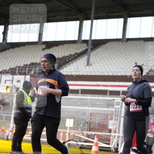 07.12.2025 - St. Pauli X-Mass-Run No. 15 Patografie http://msf.ph/oto/9373669 07.12.2025 12:05:15 Ziel 666, 860, 1244, 1303, 1304, 1444, 1445, 1446, 1781, 2227, 3268, 3273, 3279, 3372, 4719, 4748 meine-sportfotos.de