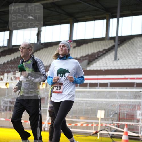 07.12.2025 - St. Pauli X-Mass-Run No. 15 Patografie http://msf.ph/oto/9373691 07.12.2025 12:05:25 Ziel 1244, 1303, 1781, 2227, 4719, 4729, 4787, 4788, 4789 meine-sportfotos.de