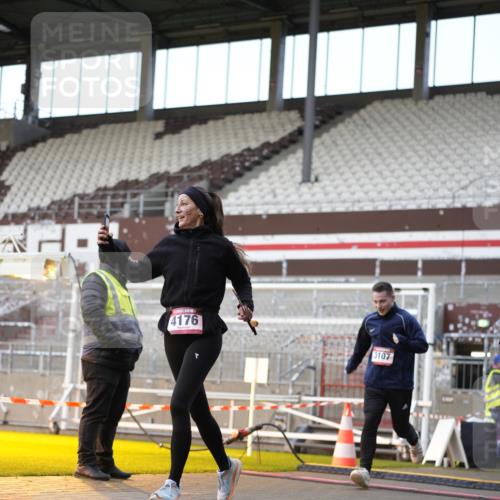 07.12.2025 - St. Pauli X-Mass-Run No. 15 Patografie http://msf.ph/oto/9373699 07.12.2025 12:05:45 Ziel 5, 6, 3106, 3107, 3137, 4176, 4307, 4326, 4327, 4357 meine-sportfotos.de