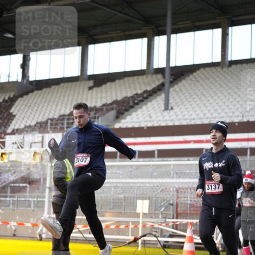 07.12.2025 - St. Pauli X-Mass-Run No. 15 Patografie http://msf.ph/oto/9373702 07.12.2025 12:05:46 Ziel 5, 6, 3106, 3107, 3137, 4176, 4307, 4326, 4327, 4357 meine-sportfotos.de